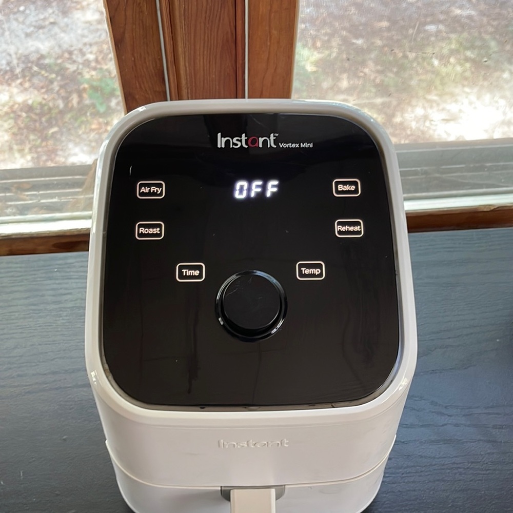 Instant vortex mini air fryer